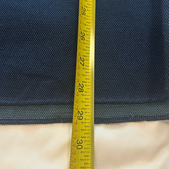 Van Heusen Never Tuck Classic Navy Button Down Shirt Size M - Picture 10 of 11